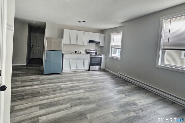 36 2nd Ave in Waterbury, CT - Building Photo - Building Photo
