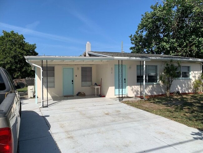 2214 Post Rd in Melbourne, FL - Building Photo - Building Photo