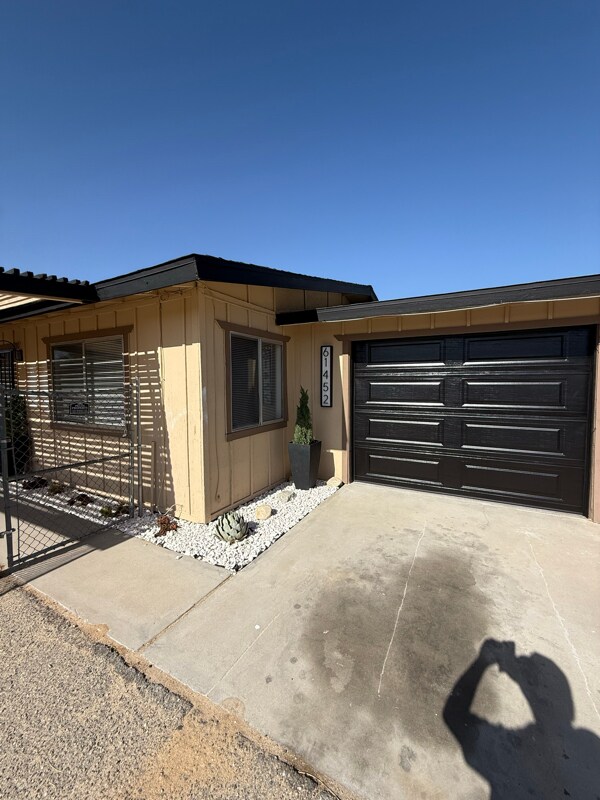 61452 Desert Air Rd in Joshua Tree, CA - Building Photo - Building Photo