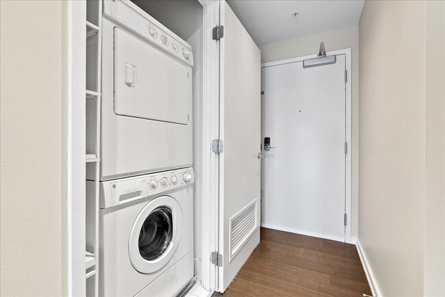 3409 Wilson Blvd in Arlington, VA - Building Photo - Building Photo