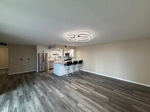 6150 N Kenmore Ave, Unit 5D in Chicago, IL - Foto de edificio - Building Photo