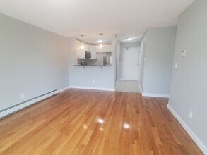 10 Copeland St, Unit 402 in Quincy, MA - Building Photo - Building Photo