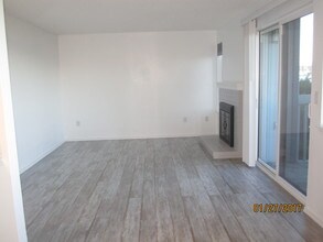 103 Rockwell Ave, Unit Rockwell Condos C-27 in Port Orchard, WA - Building Photo - Building Photo