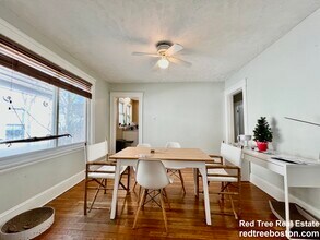 44 Day St in Boston, MA - Foto de edificio - Building Photo