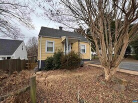 1104 Altavista Ave in Charlottesville, VA - Building Photo