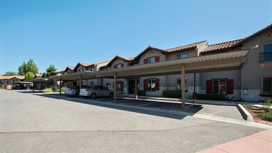 ReNew Atascadero in Atascadero, CA - Foto de edificio - Building Photo