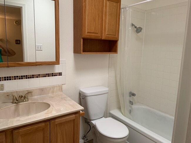 12809 Mountain View Ave NE in Albuquerque, NM - Building Photo - Building Photo