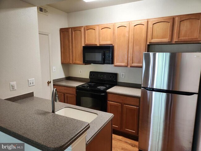 3916 Penderview Dr in Fairfax, VA - Building Photo - Building Photo