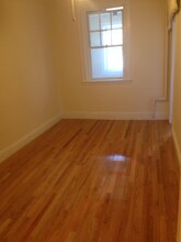 242 S Huntington Ave, Unit 1 in Boston, MA - Building Photo - Building Photo