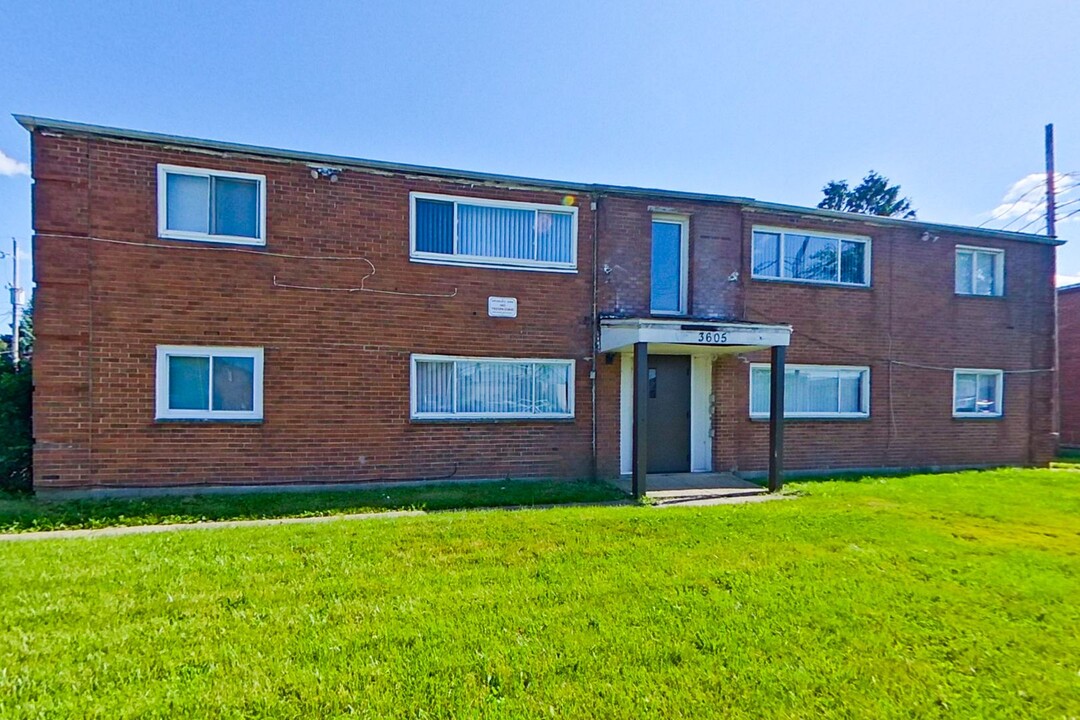 3605 Cushing Dr-Unit -Unit A in Columbus, OH - Building Photo