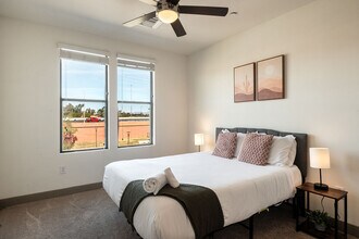 555 N College Ave in Tempe, AZ - Building Photo - Building Photo