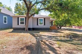 1330 W Sears St in Denison, TX - Building Photo - Building Photo