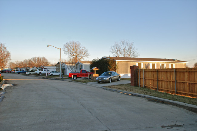 Ashli Oaks in Denton, TX - Building Photo - Building Photo