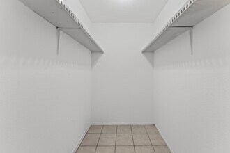 4627 Wild Indigo St in Houston, TX - Building Photo - Building Photo