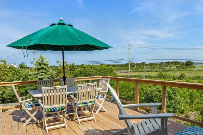 196 Dune Rd in Southampton, NY - Building Photo - Building Photo