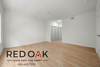 939 Palm Ave in West Hollywood, CA - Building Photo - Building Photo