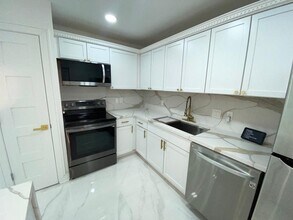 4040 San Felipe St in Houston, TX - Building Photo - Building Photo