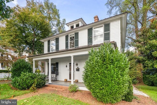 61 Winchester St in Warrenton, VA - Foto de edificio - Building Photo