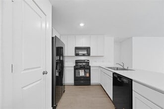 1013 Raintree Rd in Princeton, TX - Building Photo - Building Photo