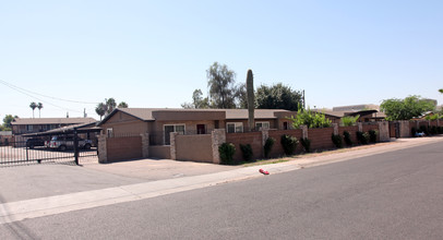 Mustang Apartments in Phoenix, AZ - Building Photo - Building Photo