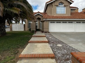 8955 Digger Pine Dr in Riverside, CA - Building Photo - Building Photo
