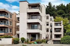4222 Beach Dr SW in Seattle, WA - Building Photo