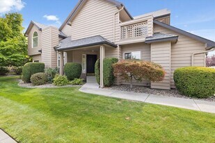 423 Columbia Point Dr in Richland, WA - Building Photo