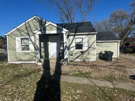 522 W Vinyard St in Anderson, IN - Building Photo