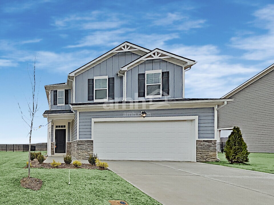 4321 Longfellow Dr in Nashville, TN - Building Photo
