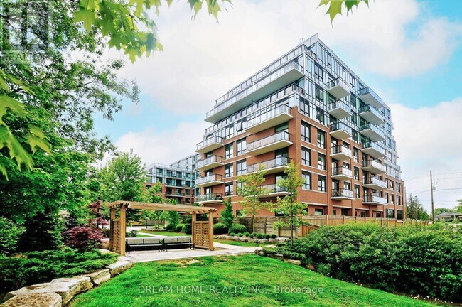 11611-11611 Yonge St in Richmond Hill, ON - Building Photo - Building Photo