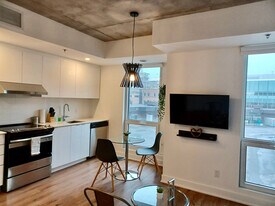1659 Rue Saint-Christophe, Unit SI ID1318616P in Montréal, QC - Building Photo