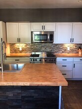 19 E Catherine St in Nyack, NY - Building Photo - Building Photo