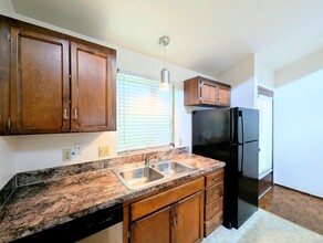 233 Dorn Ave in Everett, WA - Foto de edificio - Building Photo