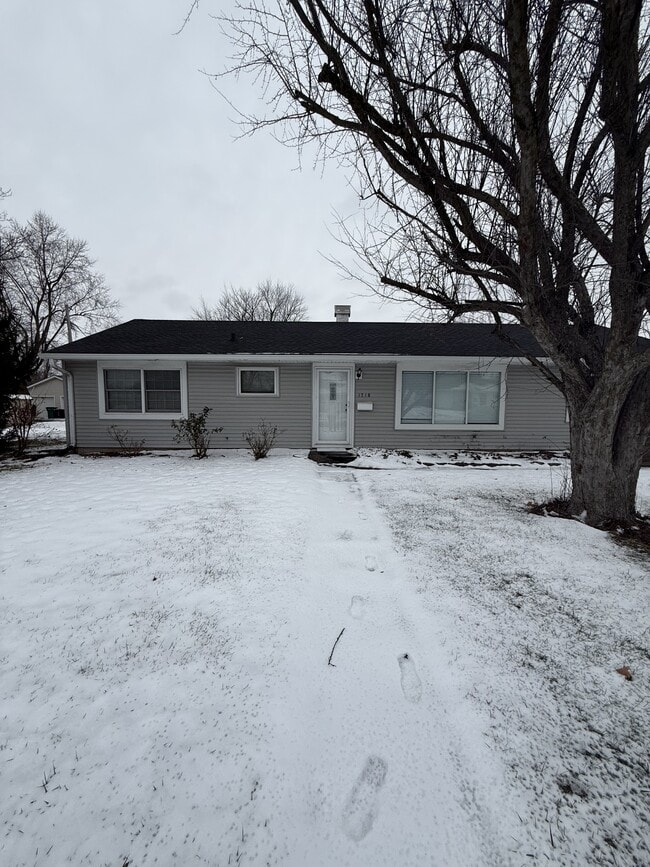 property at 1718 Syracuse Dr