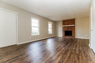 121 Beverly Dr in Ladson, SC - Building Photo - Building Photo