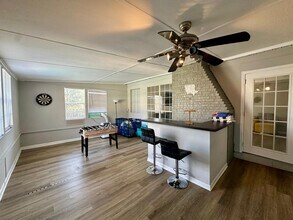 9501 Pondside Ln in Charlotte, NC - Building Photo - Building Photo