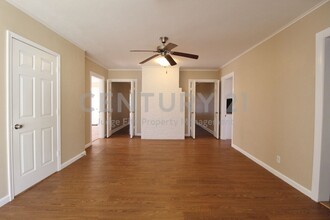 3601 Stadium Dr in Fort Worth, TX - Building Photo - Building Photo