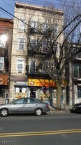 331 21st Ave in Paterson, NJ - Building Photo