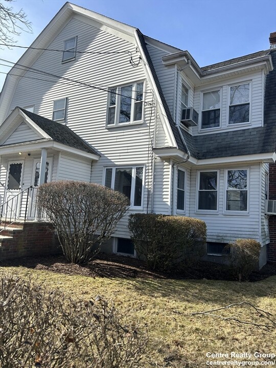 9 Blake St in Newton, MA - Building Photo