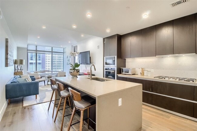 property at 501 West Ave