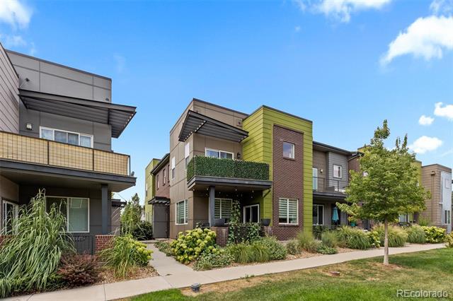 2065 W 67th Pl in Denver, CO - Building Photo
