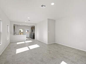 2428 Dino Dr in Seguin, TX - Building Photo - Building Photo