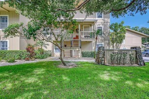 18390 SE Wood Haven Ln in Jupiter, FL - Building Photo