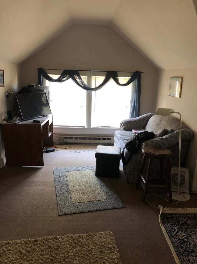 832 Quincy Ave, Unit Apartment in Scranton, PA - Foto de edificio - Building Photo