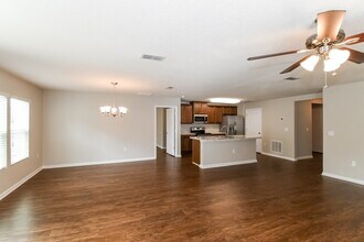2150 Tyson Lake Dr in Jacksonville, FL - Building Photo - Building Photo