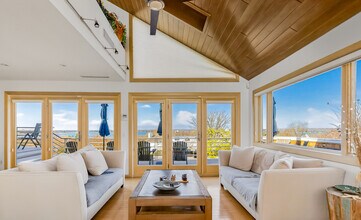 30 Homeward Ln in Montauk, NY - Building Photo - Building Photo