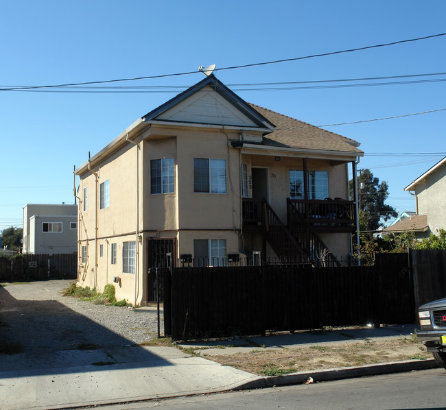 321 S 6th St in Richmond, CA - Foto de edificio - Building Photo