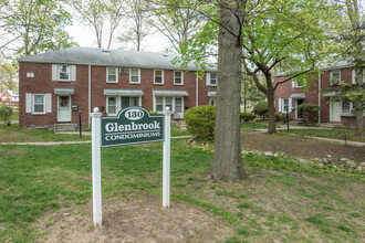 130 Glenbrook Pky in Englewood, NJ - Building Photo - Building Photo