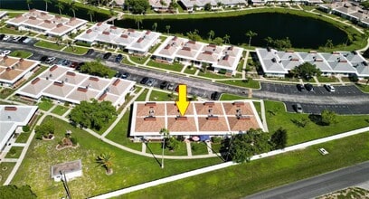 4337 Tahitian Gardens Cir, Unit F in Holiday, FL - Building Photo - Building Photo