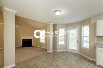 4406 Gladewood Run in Union City, GA - Building Photo - Building Photo